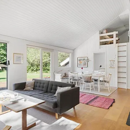 1422-aakirkeby-boesvej-4 Feriehus