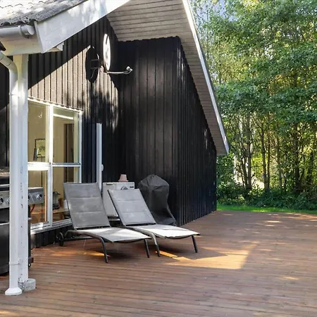 1422-aakirkeby-boesvej-4 * Vester Somarken